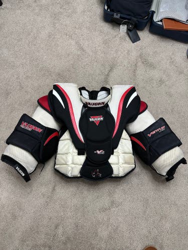 Large Vaughn Ventus LT90 Goalie Chest Protector (Used)