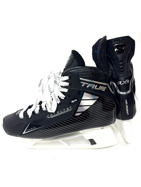 True Catalyst 9X4 Skates Size 10 Regular