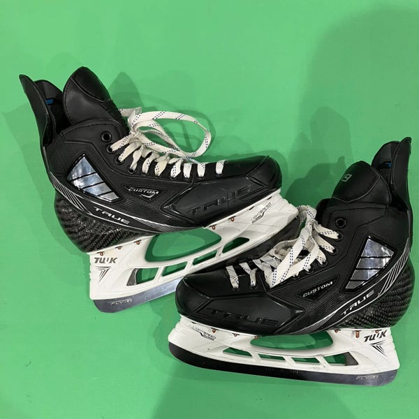 Senior True Pro Custom Hockey Skates 9 (Used)