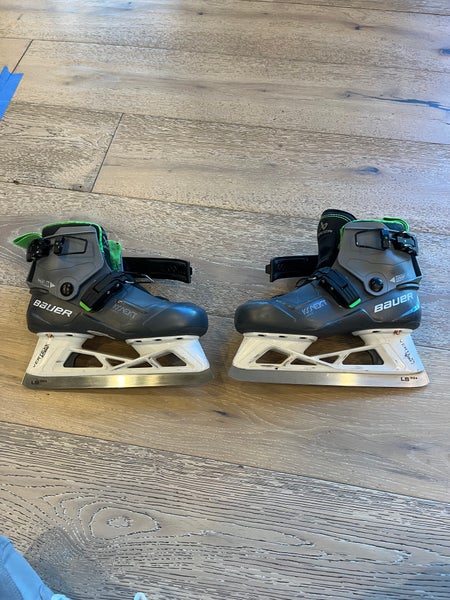 Bauer Konekt HF2 Hockey Goalie Skates Size 2 (Used)