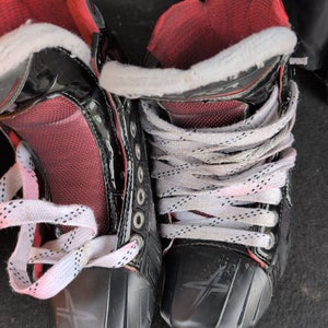 Bauer Vapor Hockey Skates Regular Width Size 6 (Used)