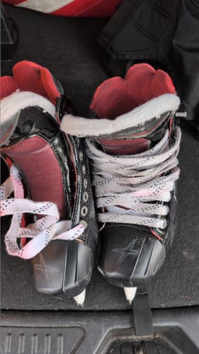 Bauer Vapor Hockey Skates Regular Width Size 6 (Used)