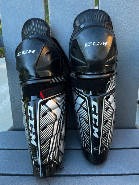 Junior CCM JetSpeed LE 12" Shin Pads (Used)