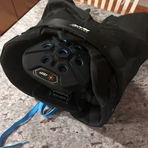 True/Tackla Catalyst 9x4 - Sr. L (Used)