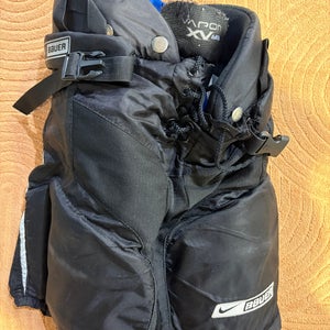 Black Youth Large Bauer XV Lite Hockey Pants (Used)