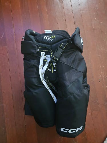 Junior Large CCM Tacks AS-V Pro Hockey Pants (Used)