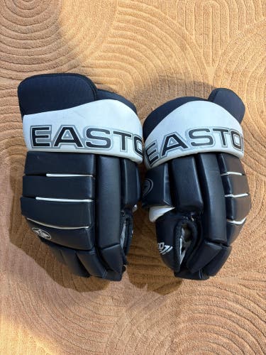 Senior Easton Ultra Lite Gloves 14.5" (Used)