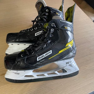 2024 Bauer Supreme M3 Hockey Skates Extra Wide Width 10.5 (Used)