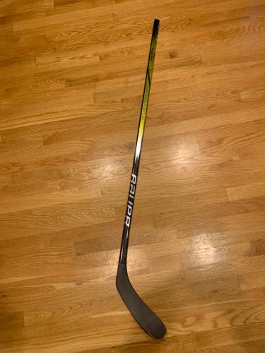 Junior Bauer Vapor Hyperlite 2 Left Hand Hockey Stick P28 (Used)