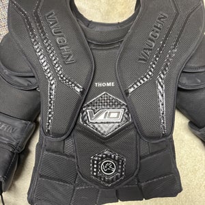 2023 Large Vaughn V10 Pro Carbon Goalie Chest Protector Pro Stock (Used)