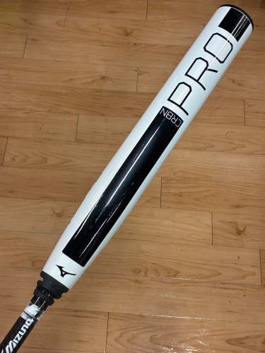 White 2025 Mizuno CRBN Pro Composite Bat (-9) Composite 24 oz 33" (Used)