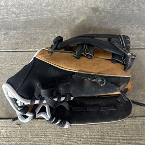 Easton Scout Flex Youth SC1000 10" Right Hand Throw Kids Black Brown )