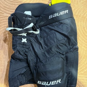 Black Youth Large Bauer Supreme 2s Pro Hockey Pants (Used)