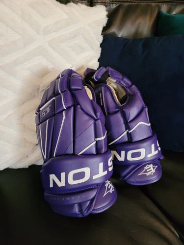 Easton Stealth S4 Gloves 15" (Used)