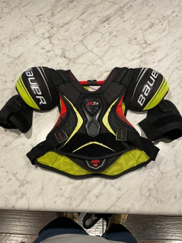 Large Junior Bauer Vapor X2.9 Shoulder Pads