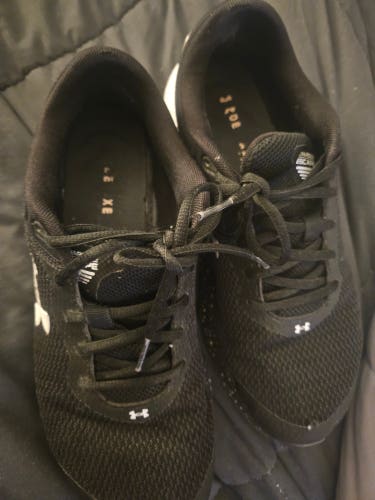 Men's Size M 10.5 (W 11.5) Under Armour Shoes (Used)