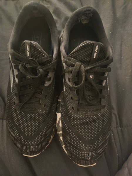 Black Men's Size M 10.5 (W 11.5) Adult Brooks Shoes