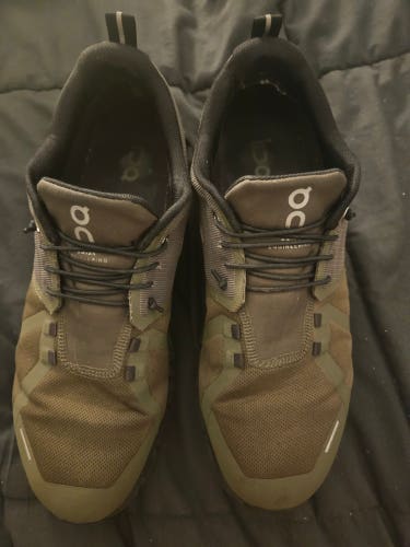Green Unisex Size M 11.0 (W 12.0) Youth Shoes