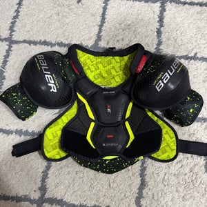 Small Junior Bauer Vapor 3X Shoulder Pads (Used)