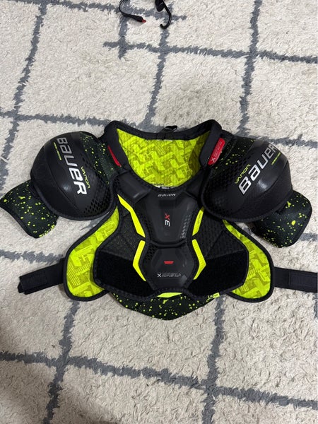 Small Junior Bauer Vapor 3X Shoulder Pads (Used)
