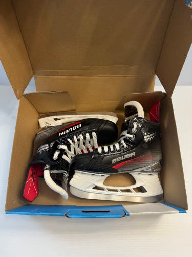 New Size 3 EE Junior Bauer Vapor XLTX Pro+ Hockey Skates