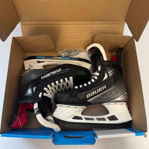 New Size 5.5 Fit 3 Intermediate Bauer Vapor XLTX Pro+ Hockey Skates