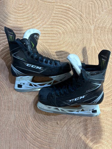 Junior CCM RibCor 76K Hockey Skates Regular Width Size 3.5 (Used)