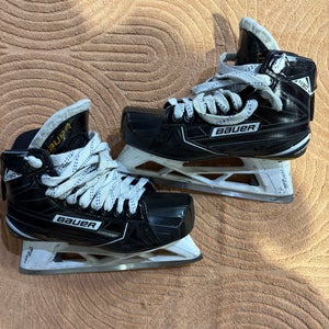 Intermediate Bauer Supreme S190 Hockey Goalie Skates Regular Width 6.5 (Used)