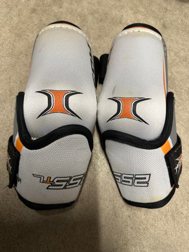 Junior Medium Itech Elbow Pads (Used)