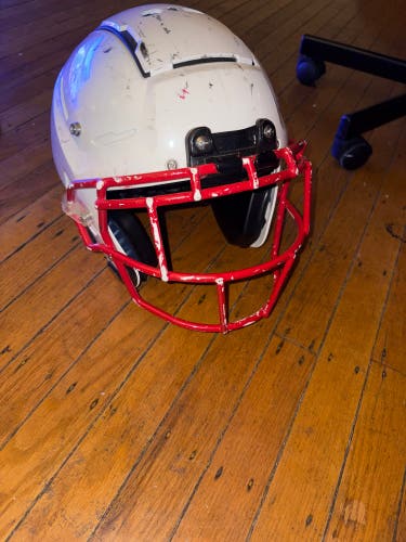 Large Youth Schutt F7 LX1 Helmet (Used)