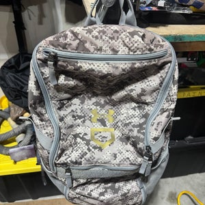 Under Armour Coach's Bag (Used)