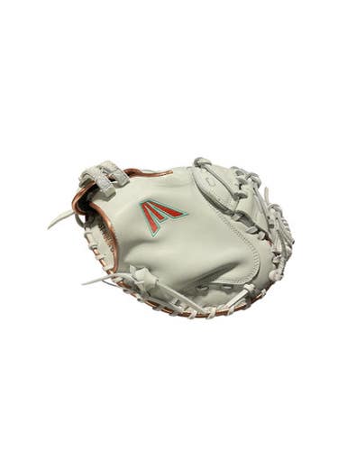 Used Easton JEN SCHRO BB/SB Catchers RH Throw White 33" 11834-S000041708