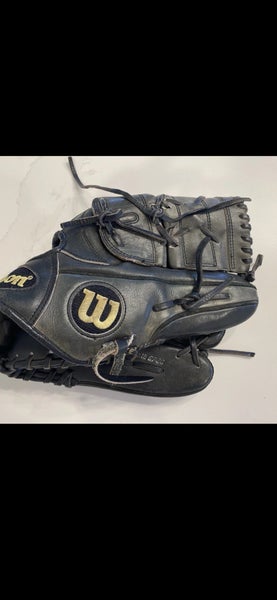 Wilson CK22 RH Pitcher's Baseball Glove 11.75" (Used)