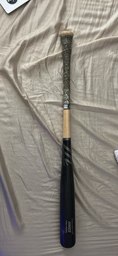 Marucci AM22 Maple BBCOR Certified Bat (-3) 30 oz 33" (Used)