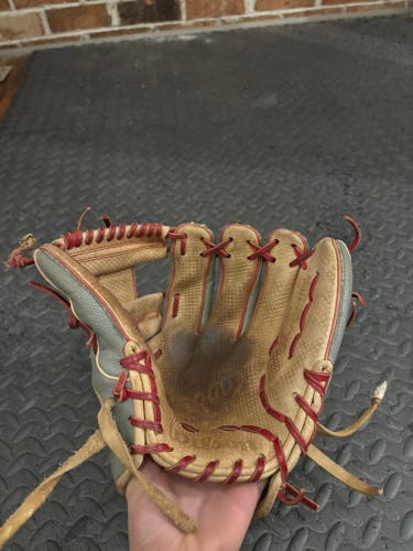 Wilson RH Infield Baseball Glove 11.5" (Used)