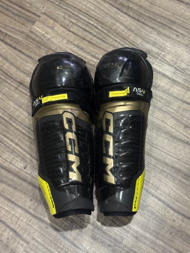 CCM Tacks ASV Pro Shin Pads Senior 15” Pro Stock