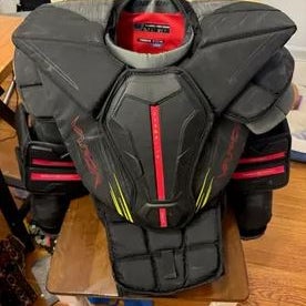 XL  Bauer Vapor Hyperlite 2 Goalie Chest Protector