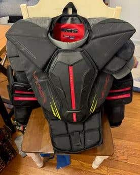 XL  Bauer Vapor Hyperlite 2 Goalie Chest Protector