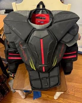 XL  Bauer Vapor Hyperlite 2 Goalie Chest Protector
