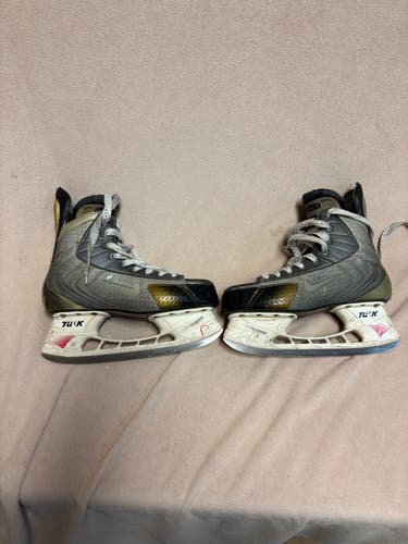 Nike Hockey Skates 7.5 (Used)