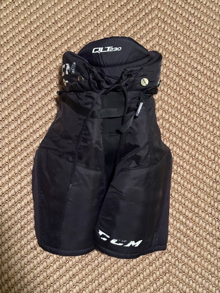 Men's Junior Small CCM QLT 230 Hockey Pants (Used)