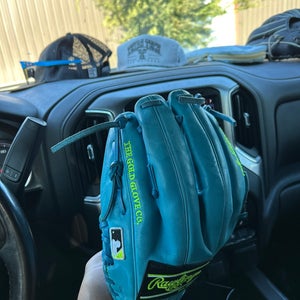 2025 Rawlings Heart of the Hide RH Pitcher's Baseball Glove 12" (New)