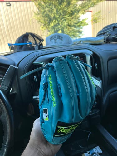 2025 Rawlings Heart of the Hide RH Pitcher's Baseball Glove 12" (New)