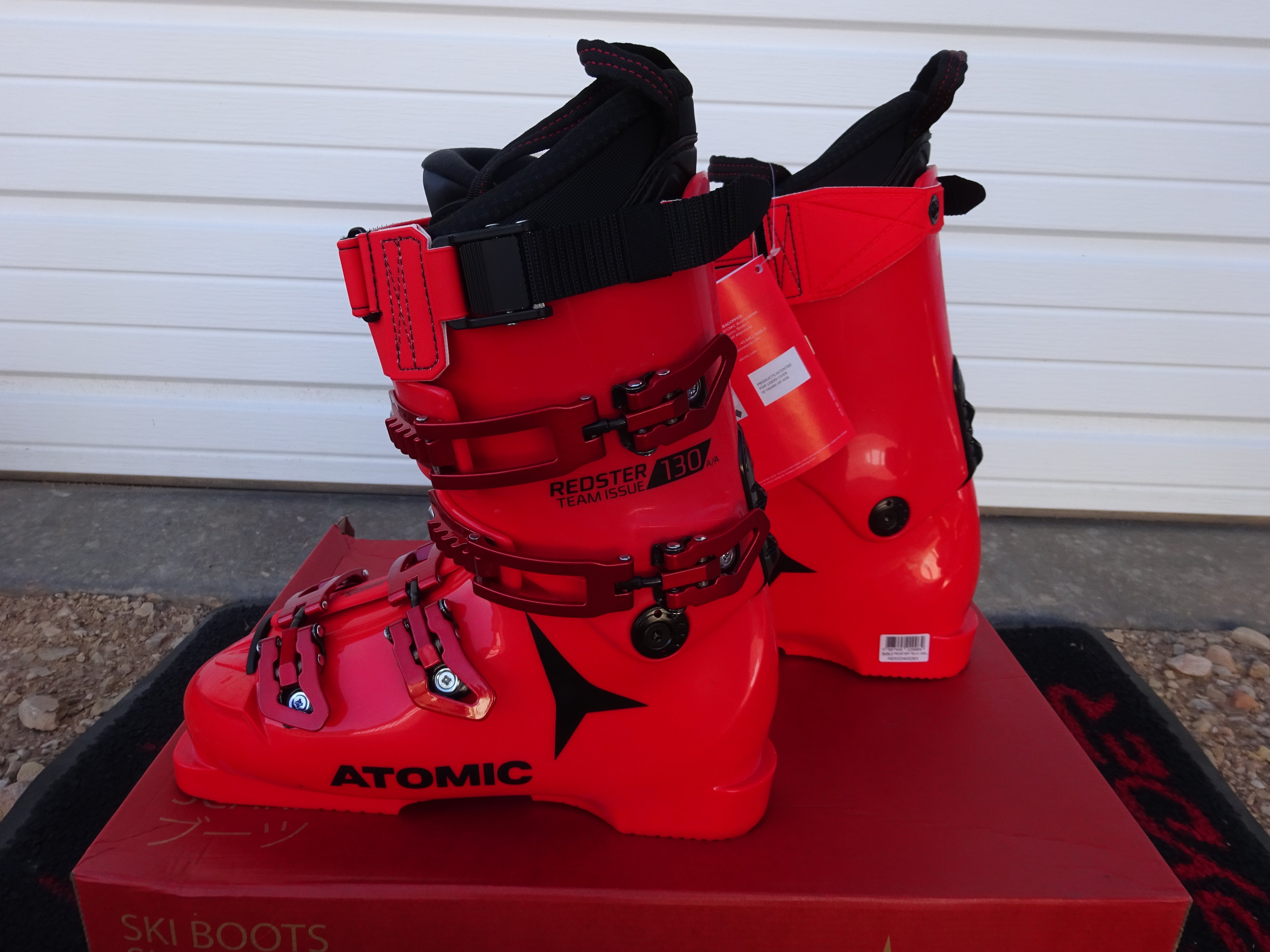 Atomic Redster Team Issue 130 Ski Boots NEW! Size 26.5