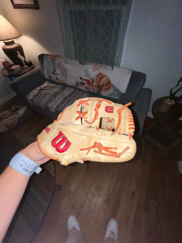 2023 Wilson A2000 RH Infield Baseball Glove 11.5" (Used)