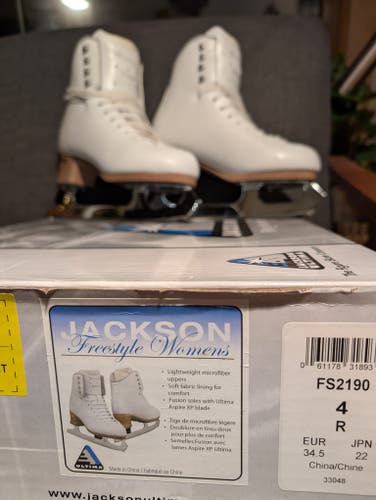 Jackson Ultima Freestyle Figure Skates SIze 4 Regular with Aspire XP Blade (Like New)