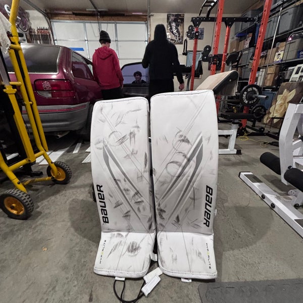 Large 2023 Bauer Hyperlite 2 Goalie Leg Pads (New)