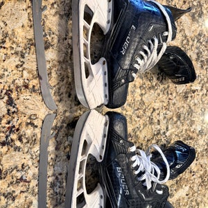 2023 Bauer Supreme Mach Hockey Skates Extra Wide Width 7 (Used)
