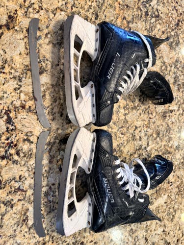 2023 Bauer Supreme Mach Hockey Skates Extra Wide Width 7 (Used)