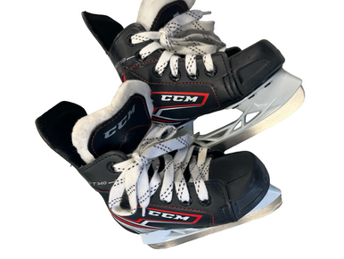 Used CCM FT340 Youth Hockey Skate Youth 09.0 11682-S000122657